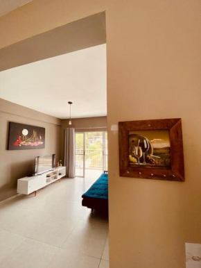 BAL. CAMBORIÚ -- Apartamento Tranquilo e Aconchegante.